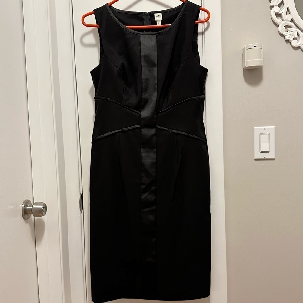 Sangria Black Sleeveless Sheath Dress Satin Detail Size 10